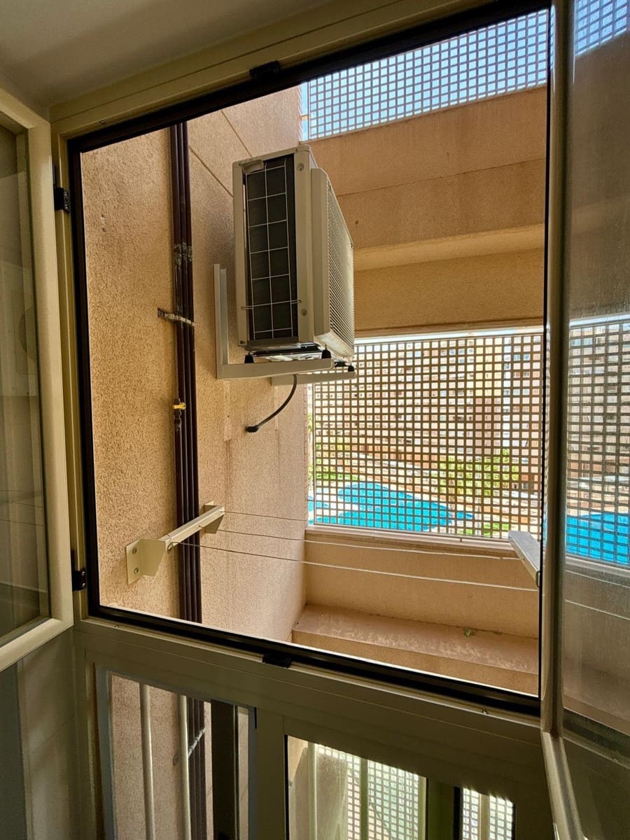 2 bedroom Flat for sale in Alicante / Alacant city with pool garage - € 319,900 (Ref: 9686472)