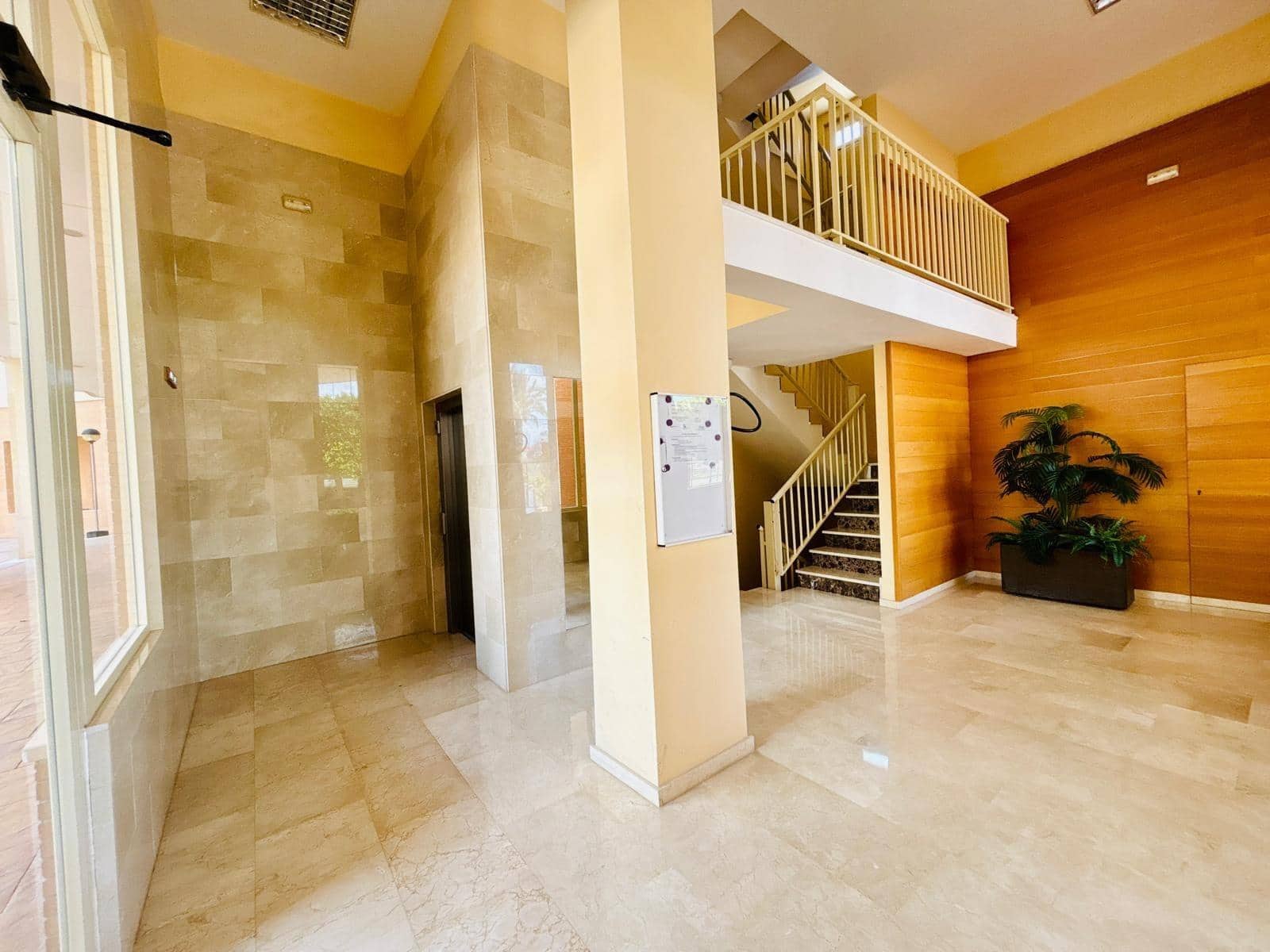 2 bedroom Flat for sale in Alicante / Alacant city with pool garage - € 319,900 (Ref: 9686472)