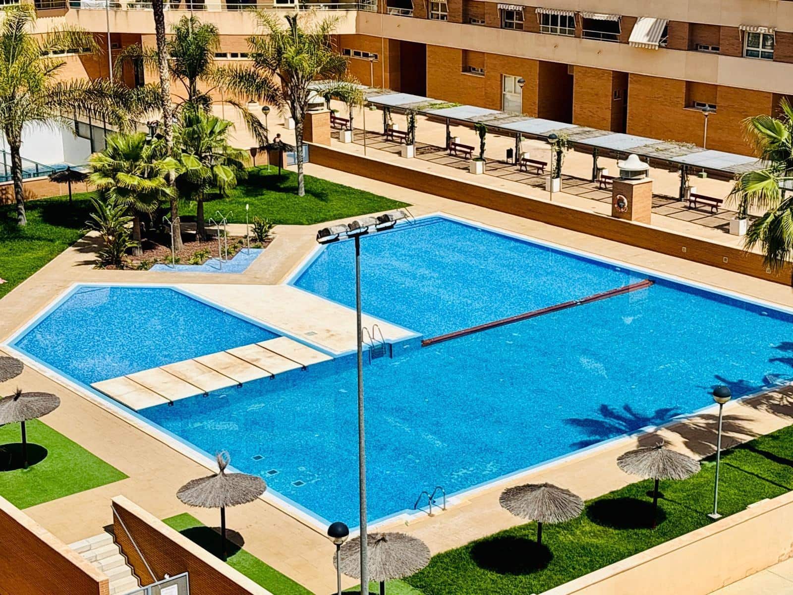 2 bedroom Flat for sale in Alicante / Alacant city with pool garage - € 319,900 (Ref: 9686472)