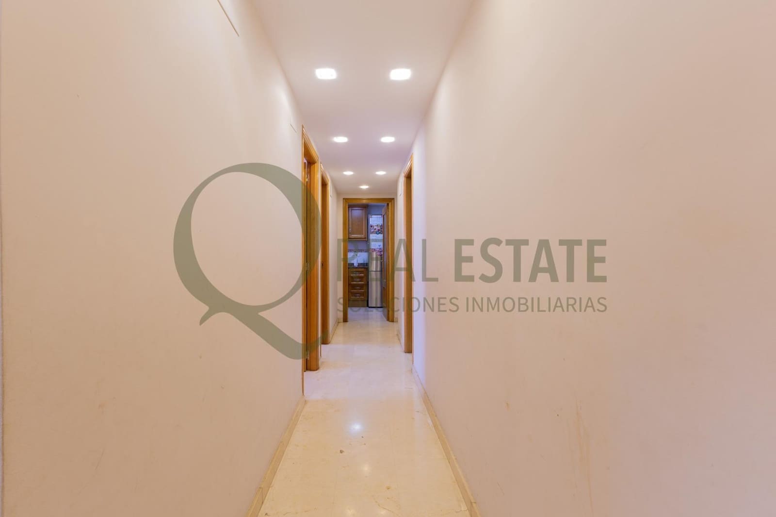 4 makuuhuone Asunto myytävänä paikassa Playa de San Juan mukana uima-altaan 
autotalli - 439 000 € (Ref: 9695374)