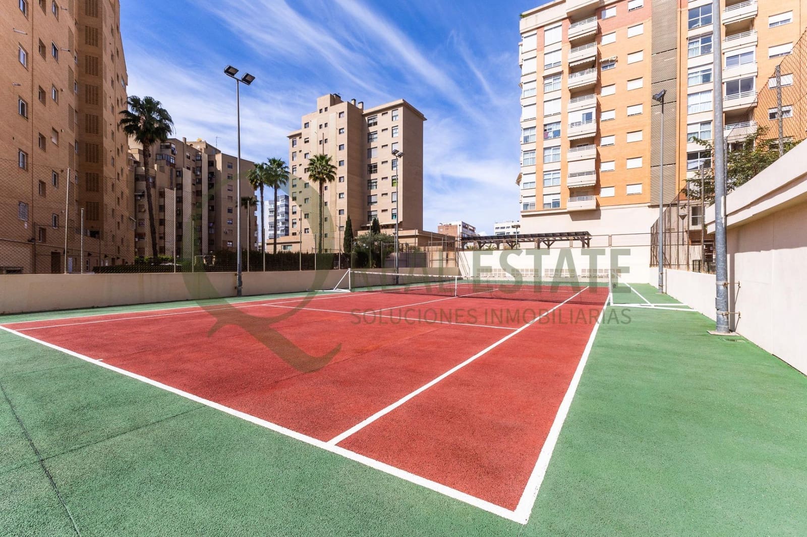 4 makuuhuone Asunto myytävänä paikassa Playa de San Juan mukana uima-altaan 
autotalli - 439 000 € (Ref: 9695374)