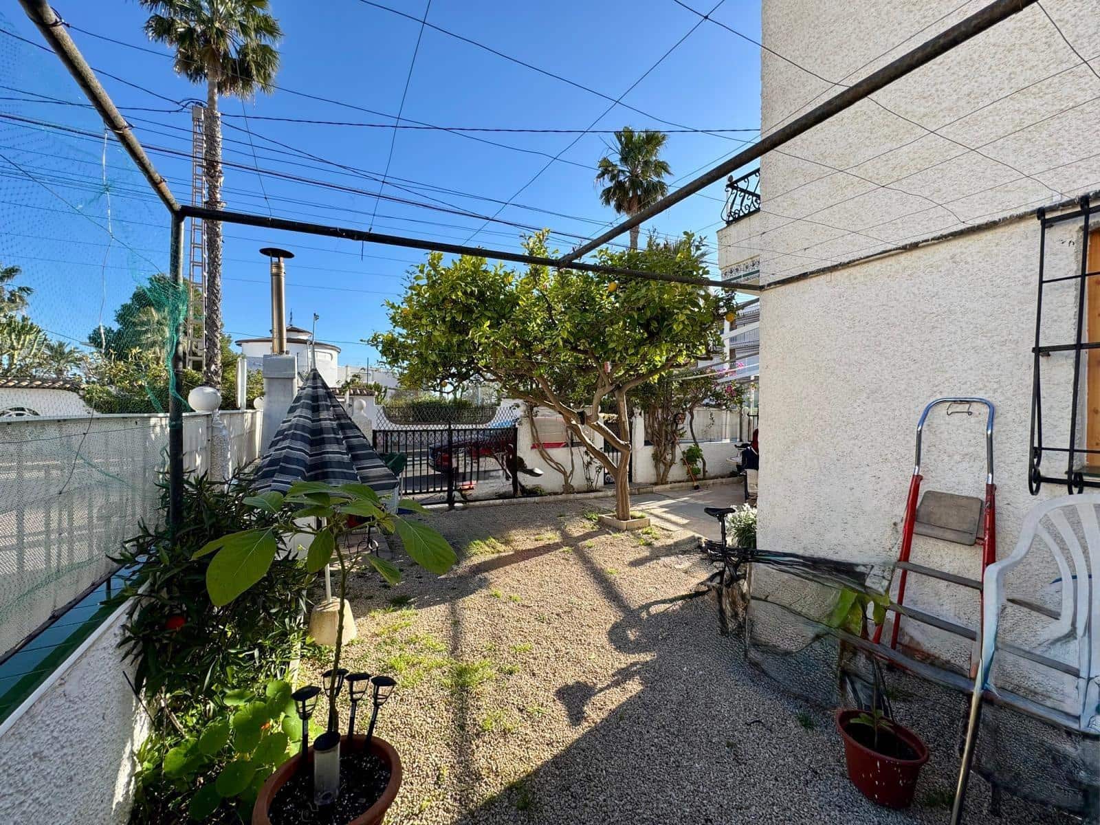 2 quarto Bungalow para venda em Santa Pola com garagem - 249 000 € (Ref: 9701666)