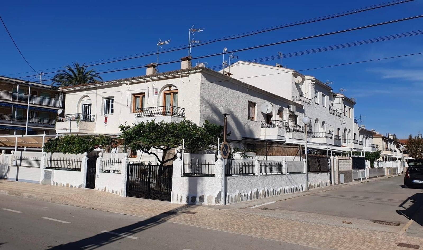 2 quarto Bungalow para venda em Santa Pola com garagem - 249 000 € (Ref: 9701666)