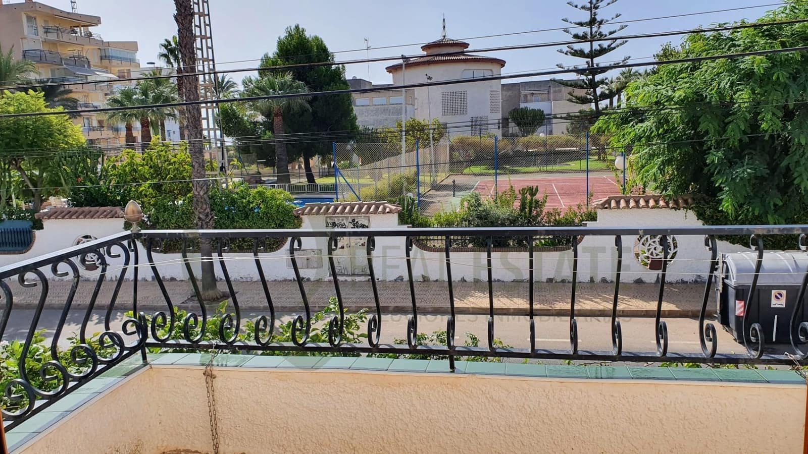 2 bedroom Bungalow for sale in Santa Pola with garage - € 248,000 (Ref: 9701666)