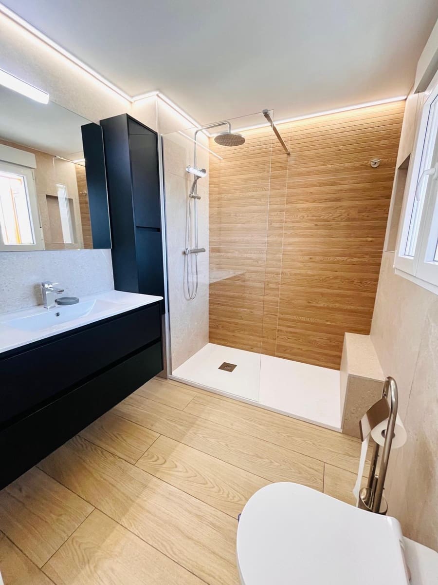 2 slaapkamer Flat te koop in Playa de San Juan met zwembad garage - € 510.000 (Ref: 9711993)