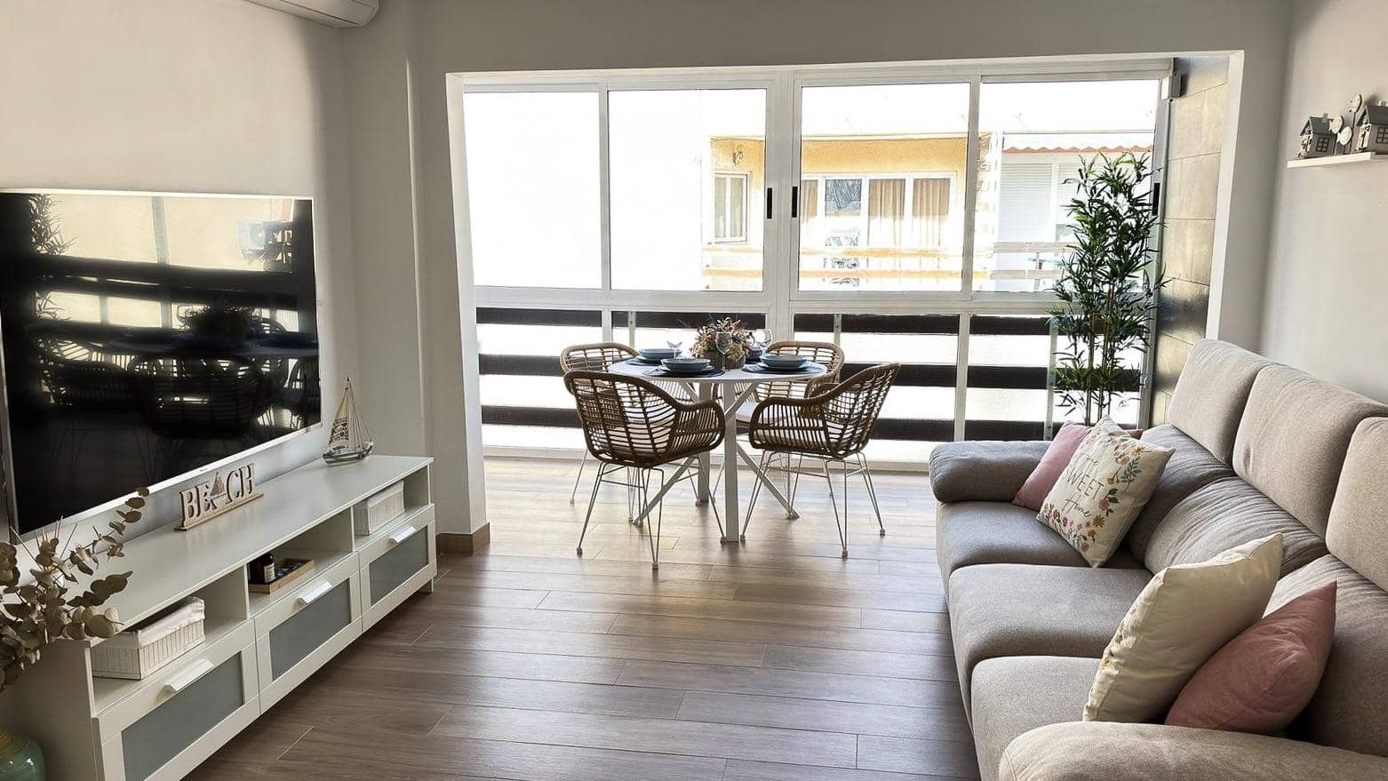 2 slaapkamer Penthouse te koop in Playa de Muchavista met zwembad - € 338.000 (Ref: 9711994)