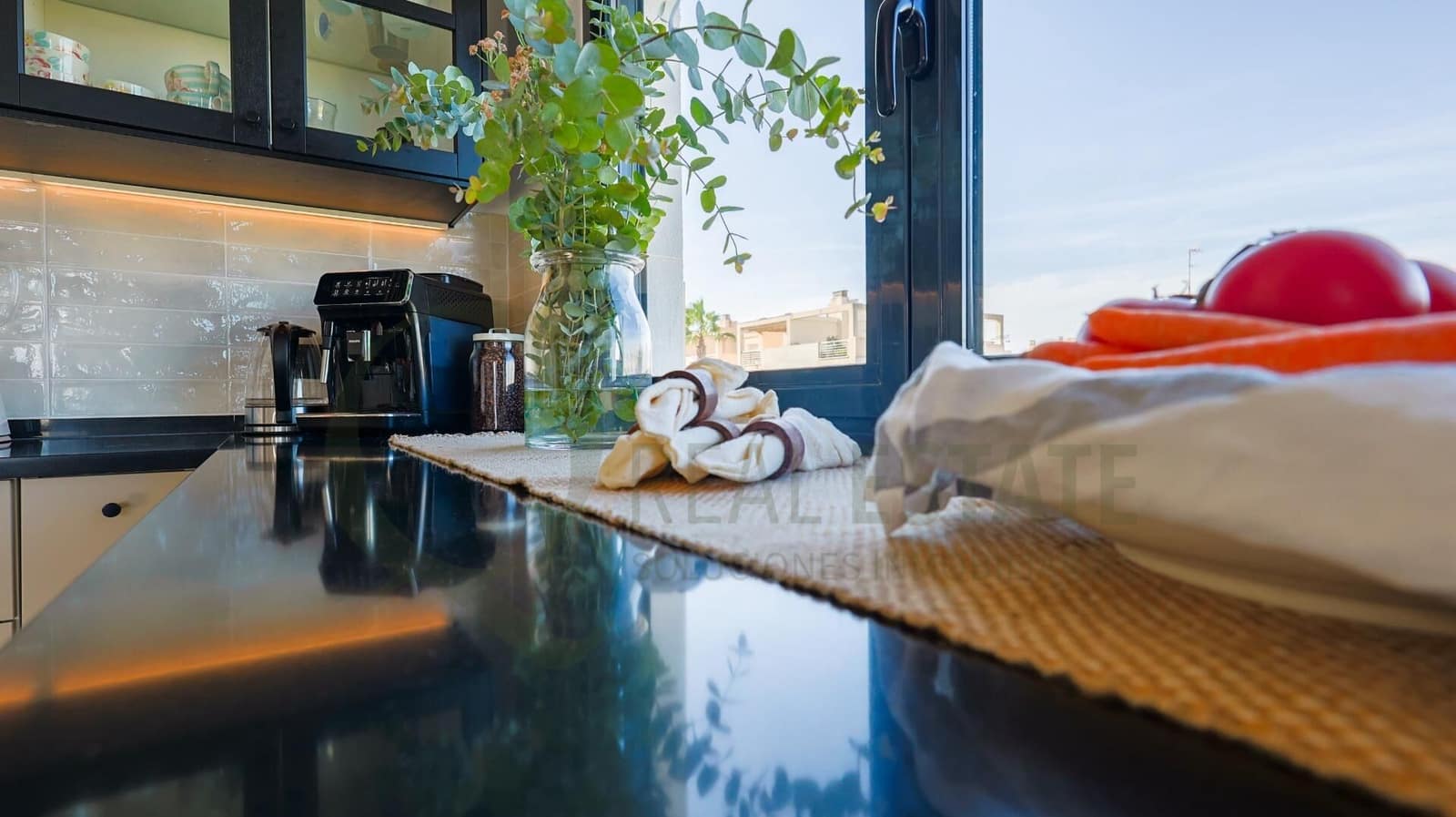 5 quarto Moradia para venda em Playa de San Juan com piscina garagem - 2 900 000 € (Ref: 9711995)