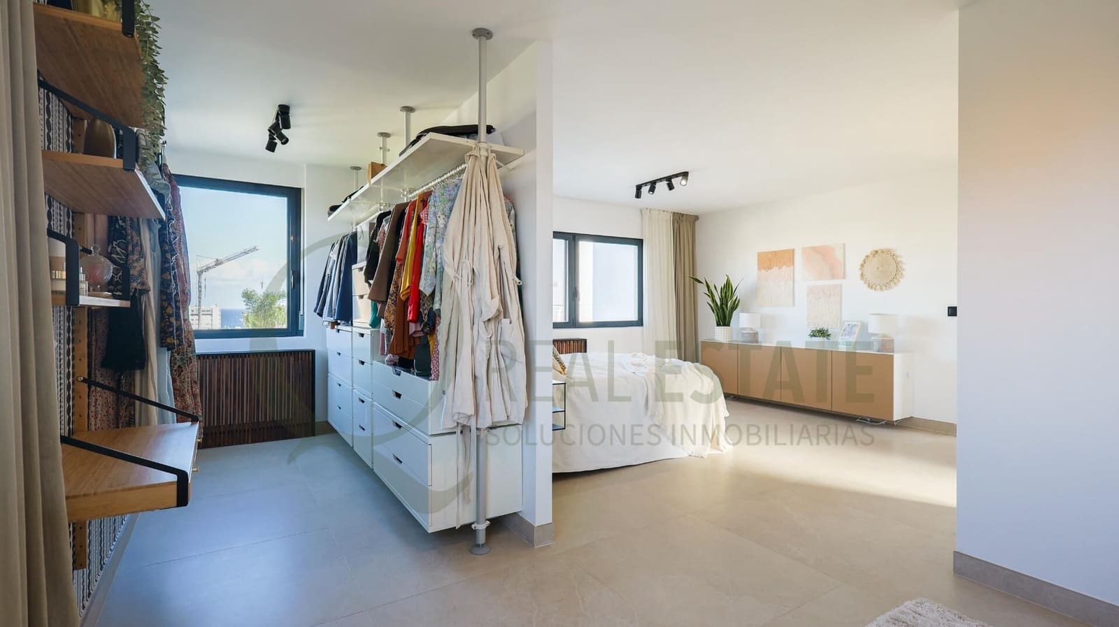 5 quarto Moradia para venda em Playa de San Juan com piscina garagem - 2 900 000 € (Ref: 9711995)