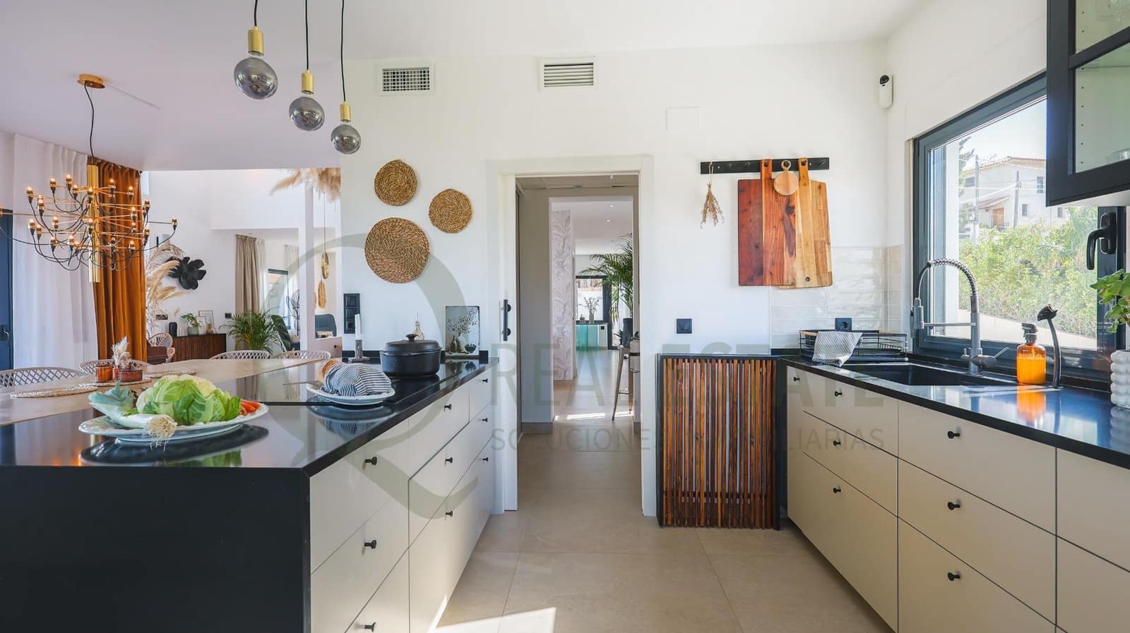 5 quarto Moradia para venda em Playa de San Juan com piscina garagem - 2 900 000 € (Ref: 9711995)