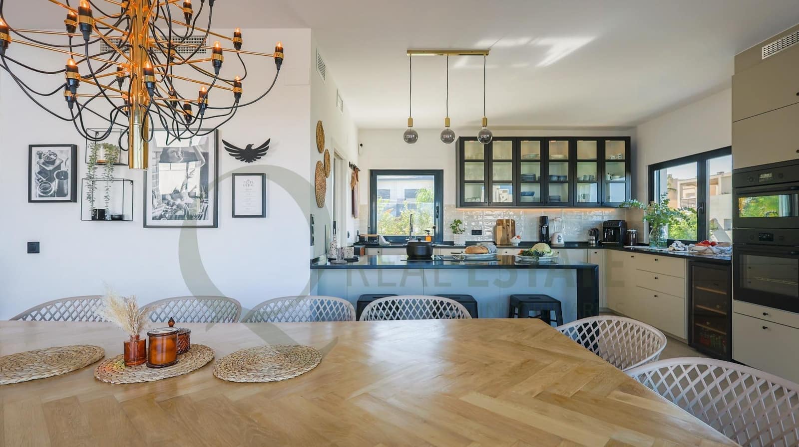 5 quarto Moradia para venda em Playa de San Juan com piscina garagem - 2 900 000 € (Ref: 9711995)