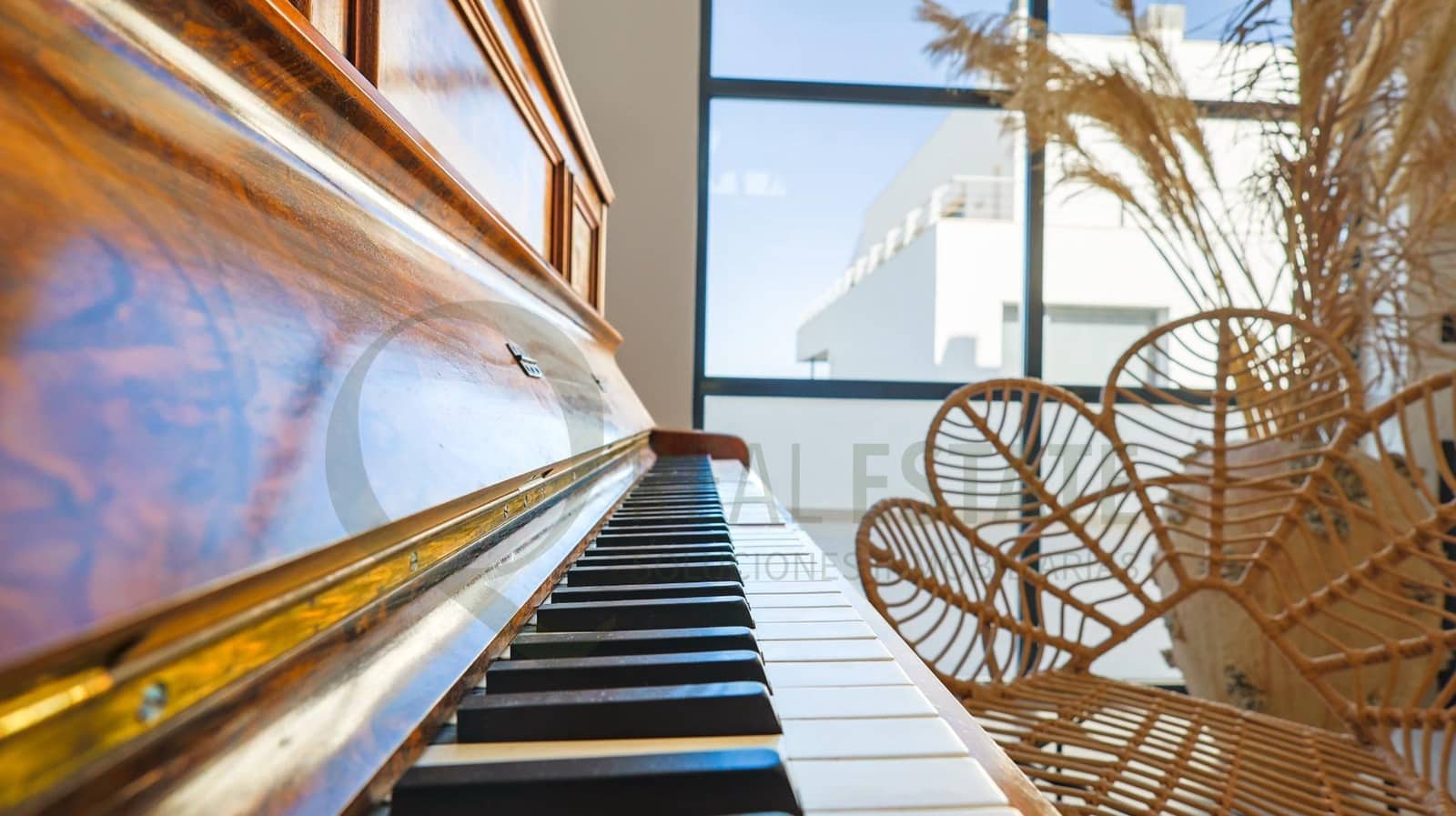 5 quarto Moradia para venda em Playa de San Juan com piscina garagem - 2 900 000 € (Ref: 9711995)