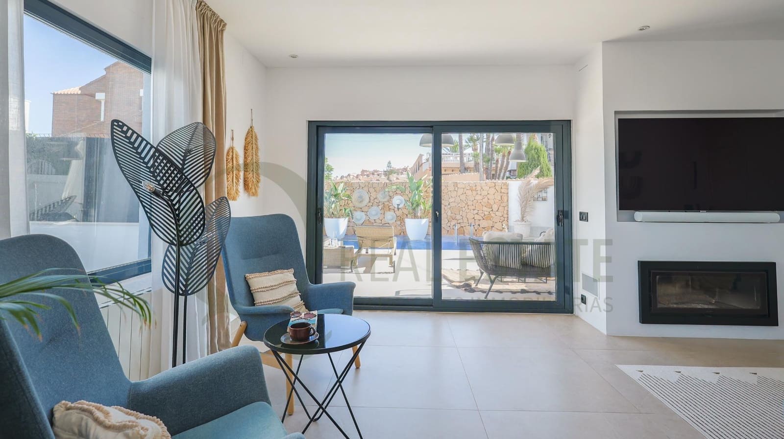 5 quarto Moradia para venda em Playa de San Juan com piscina garagem - 2 900 000 € (Ref: 9711995)