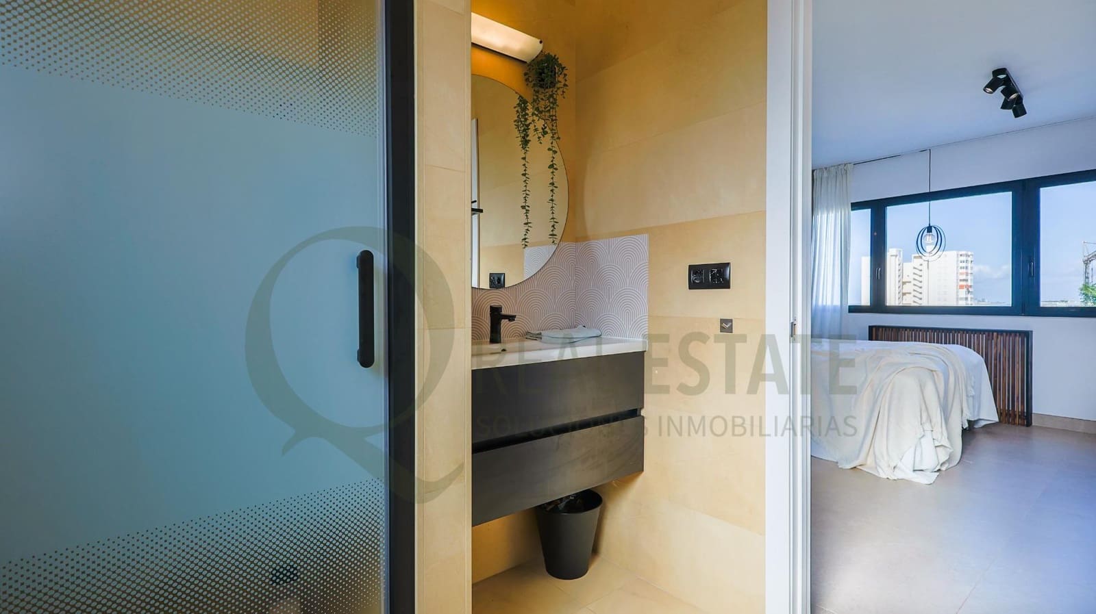 5 quarto Moradia para venda em Playa de San Juan com piscina garagem - 2 900 000 € (Ref: 9711995)