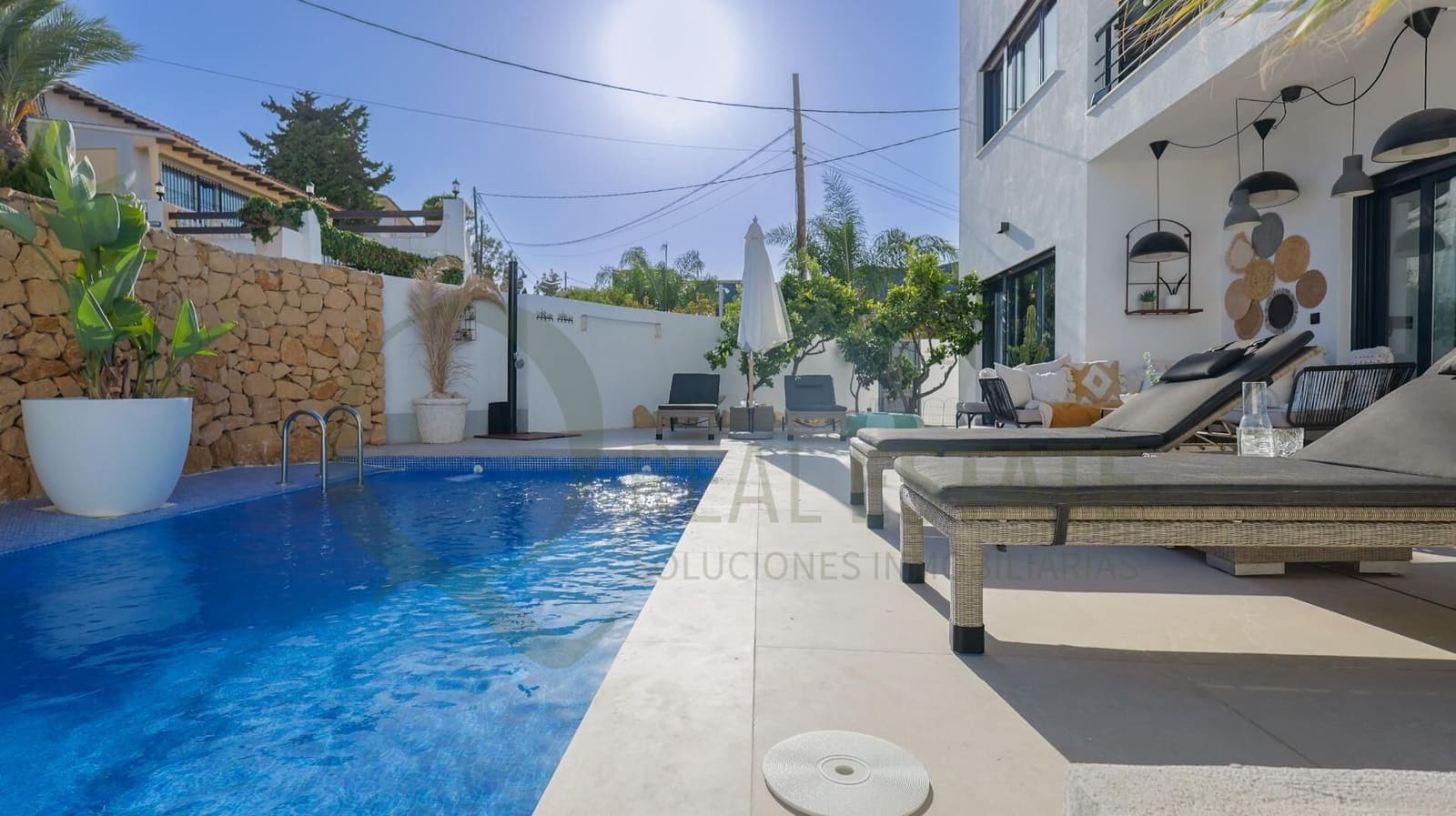 5 quarto Moradia para venda em Playa de San Juan com piscina garagem - 2 900 000 € (Ref: 9711995)