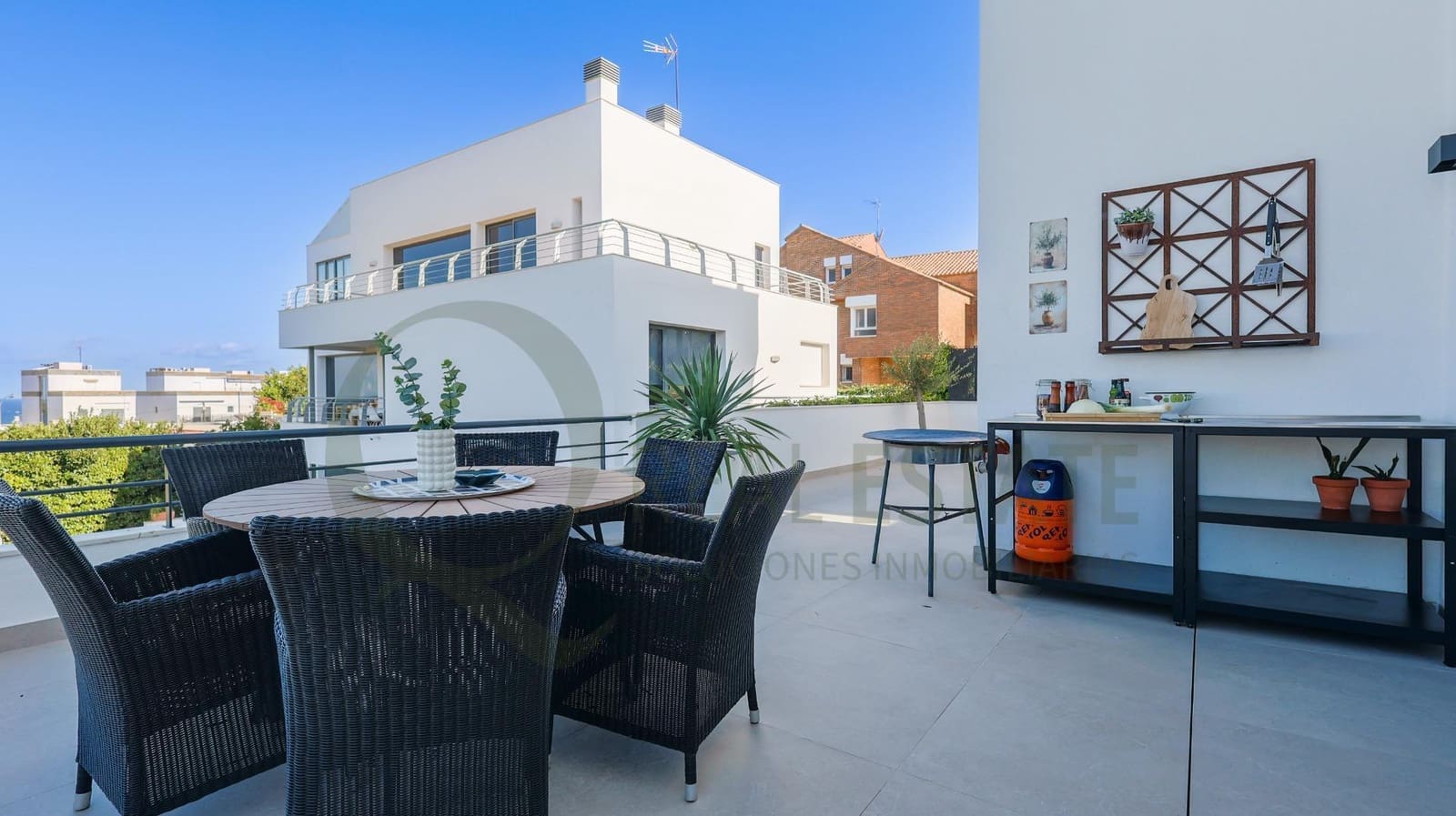 5 quarto Moradia para venda em Playa de San Juan com piscina garagem - 2 900 000 € (Ref: 9711995)