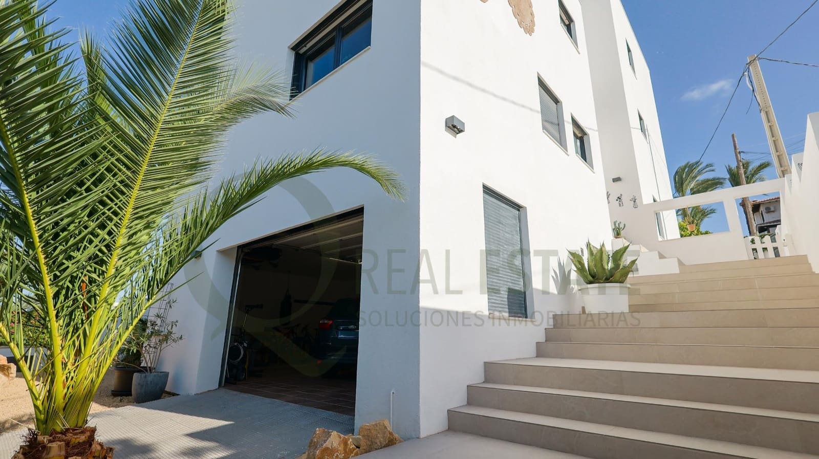 5 quarto Moradia para venda em Playa de San Juan com piscina garagem - 2 900 000 € (Ref: 9711995)