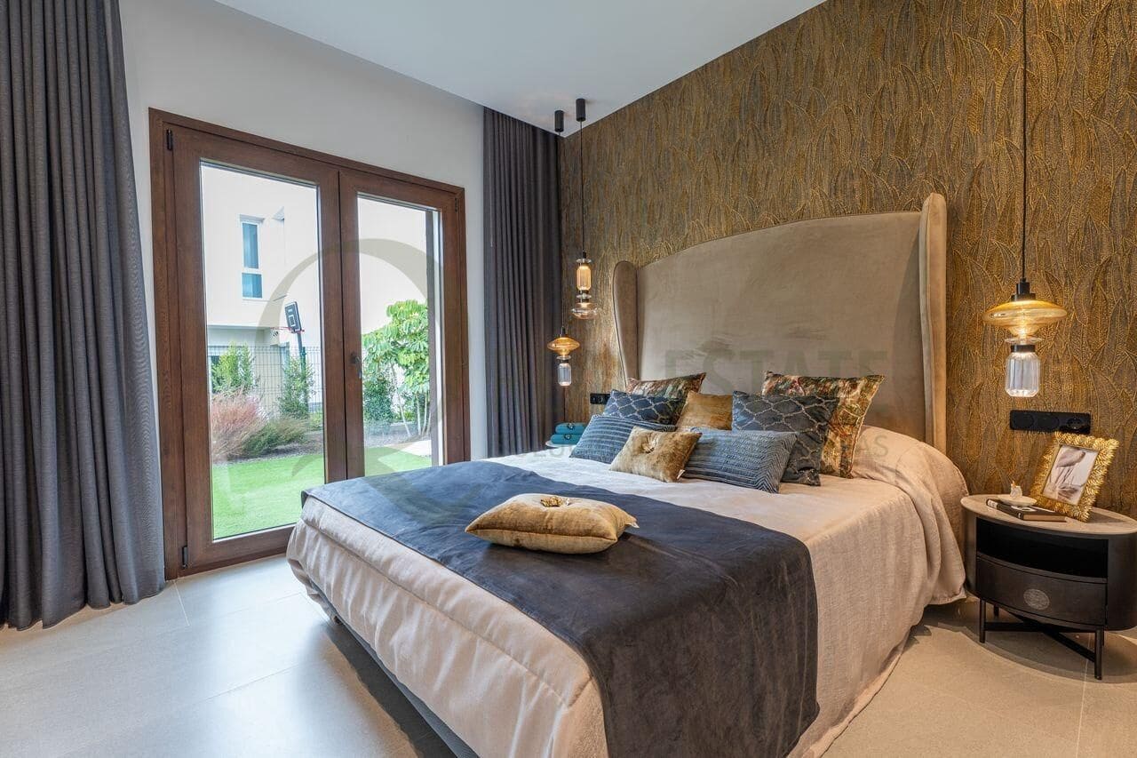 3 bedroom Villa for sale in Algorfa with pool garage - € 555,000 (Ref: 9714962)