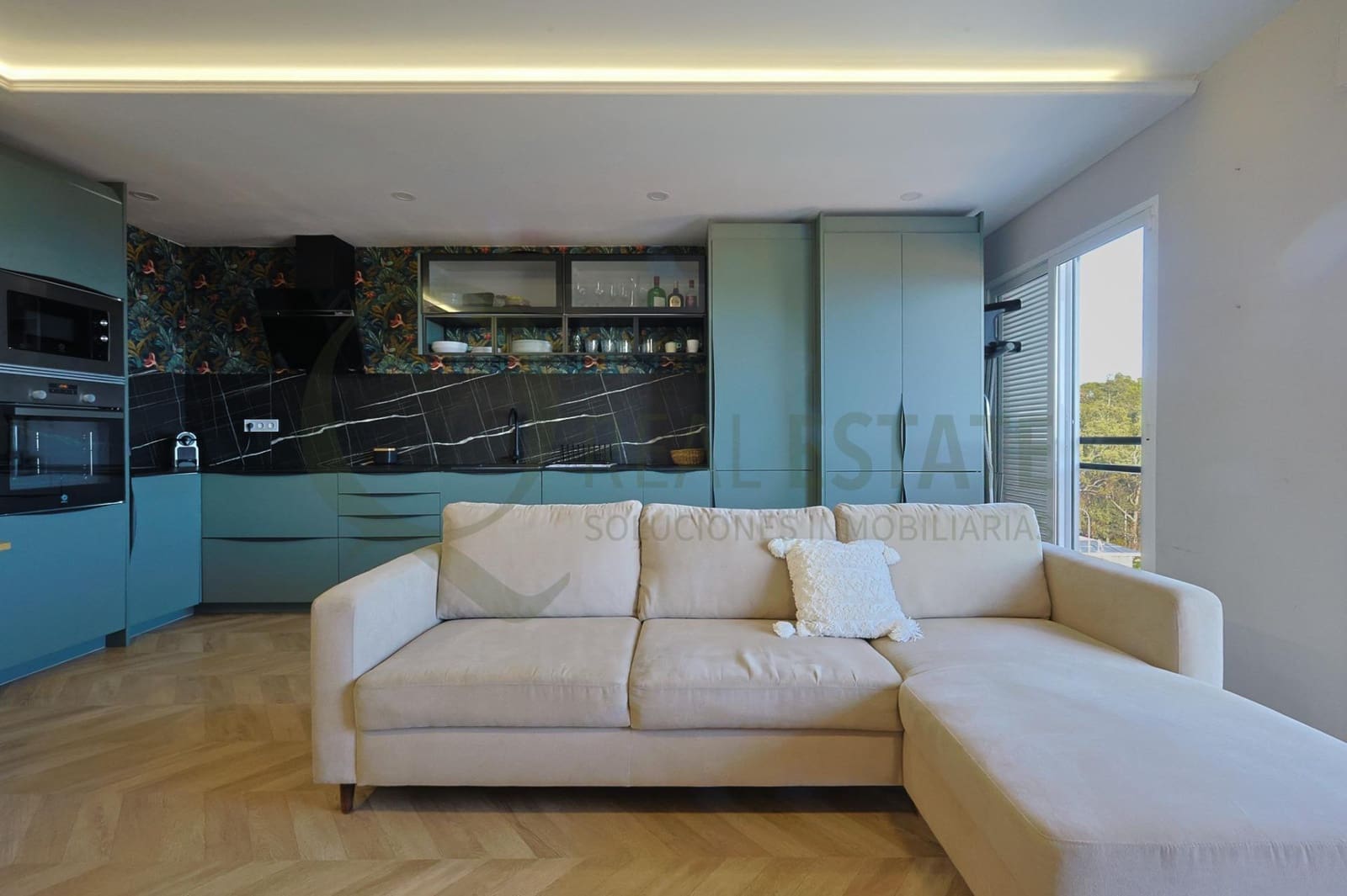 2 bedroom Penthouse for sale in El Campello - € 299,000 (Ref: 9721728)