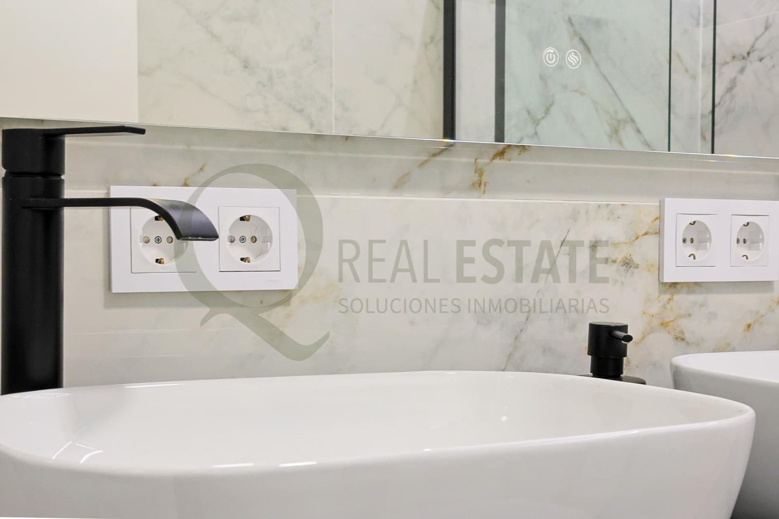 2 bedroom Penthouse for sale in El Campello - € 299,000 (Ref: 9721728)