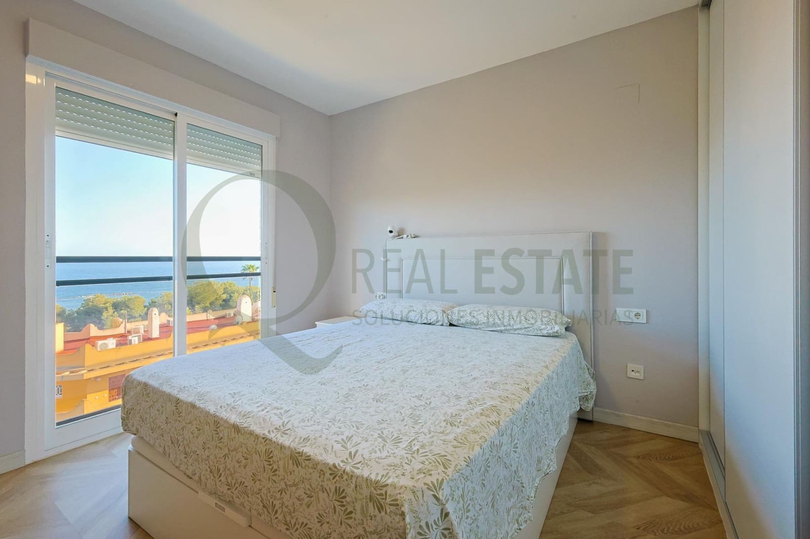 2 bedroom Penthouse for sale in El Campello - € 299,000 (Ref: 9721728)