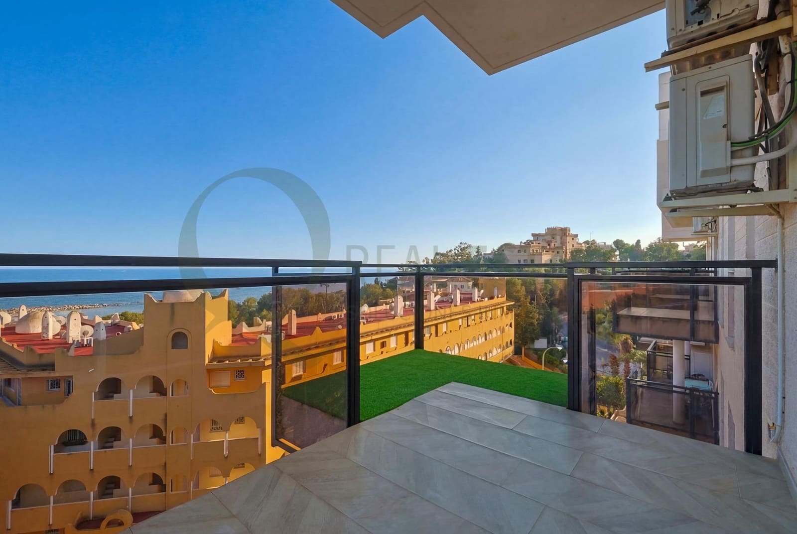 2 bedroom Penthouse for sale in El Campello - € 299,000 (Ref: 9721728)