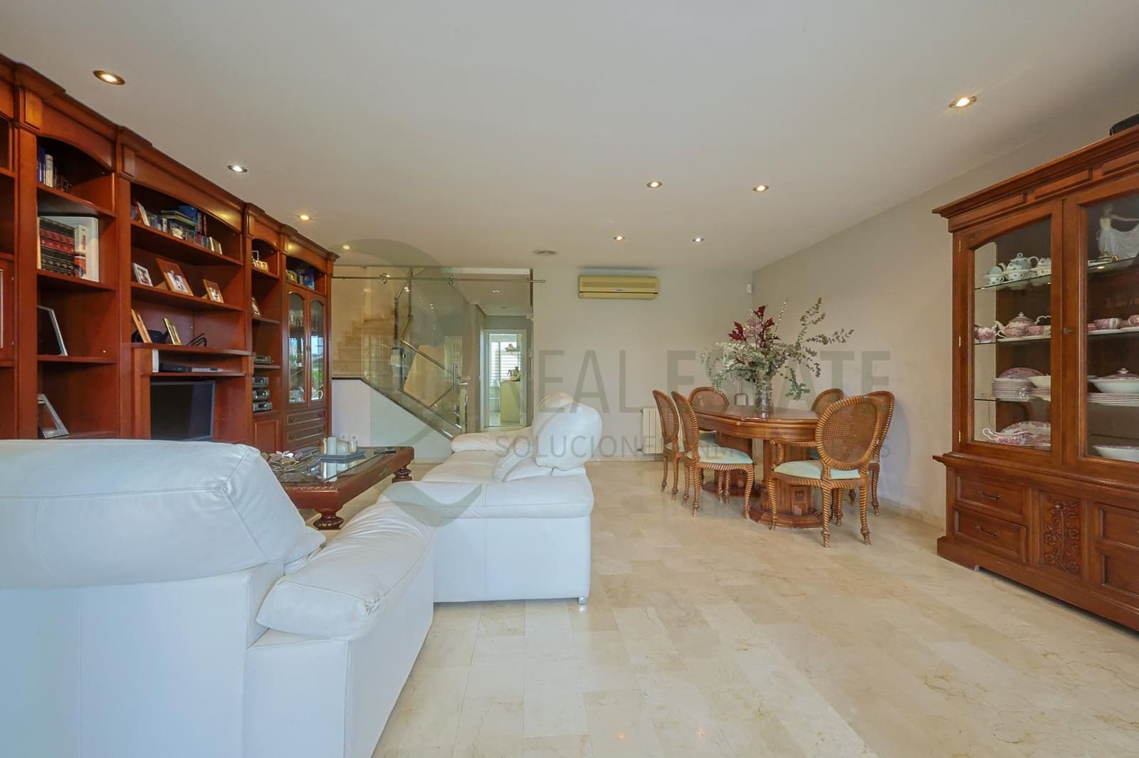 5 bedroom Terraced Villa for sale in Alicante / Alacant city with pool garage - € 774,800 (Ref: 9721729)