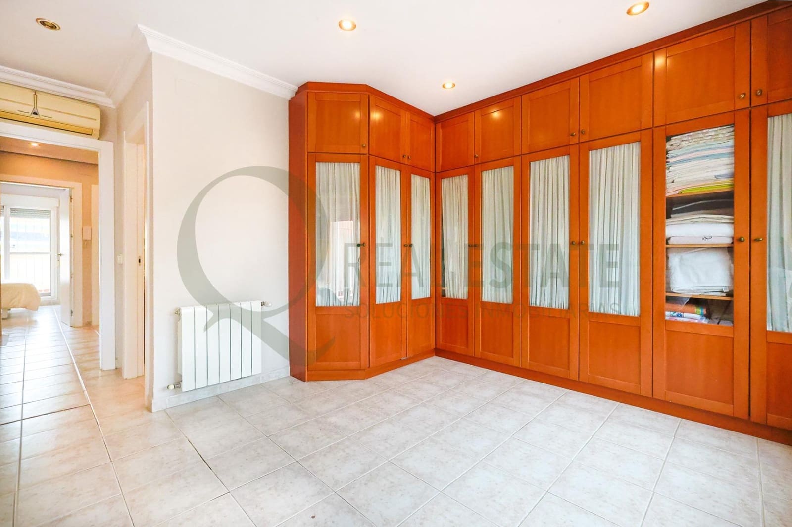 5 bedroom Terraced Villa for sale in Alicante / Alacant city with pool garage - € 774,800 (Ref: 9721729)