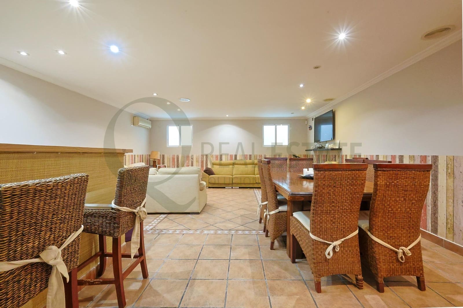 5 bedroom Terraced Villa for sale in Alicante / Alacant city with pool garage - € 774,800 (Ref: 9721729)