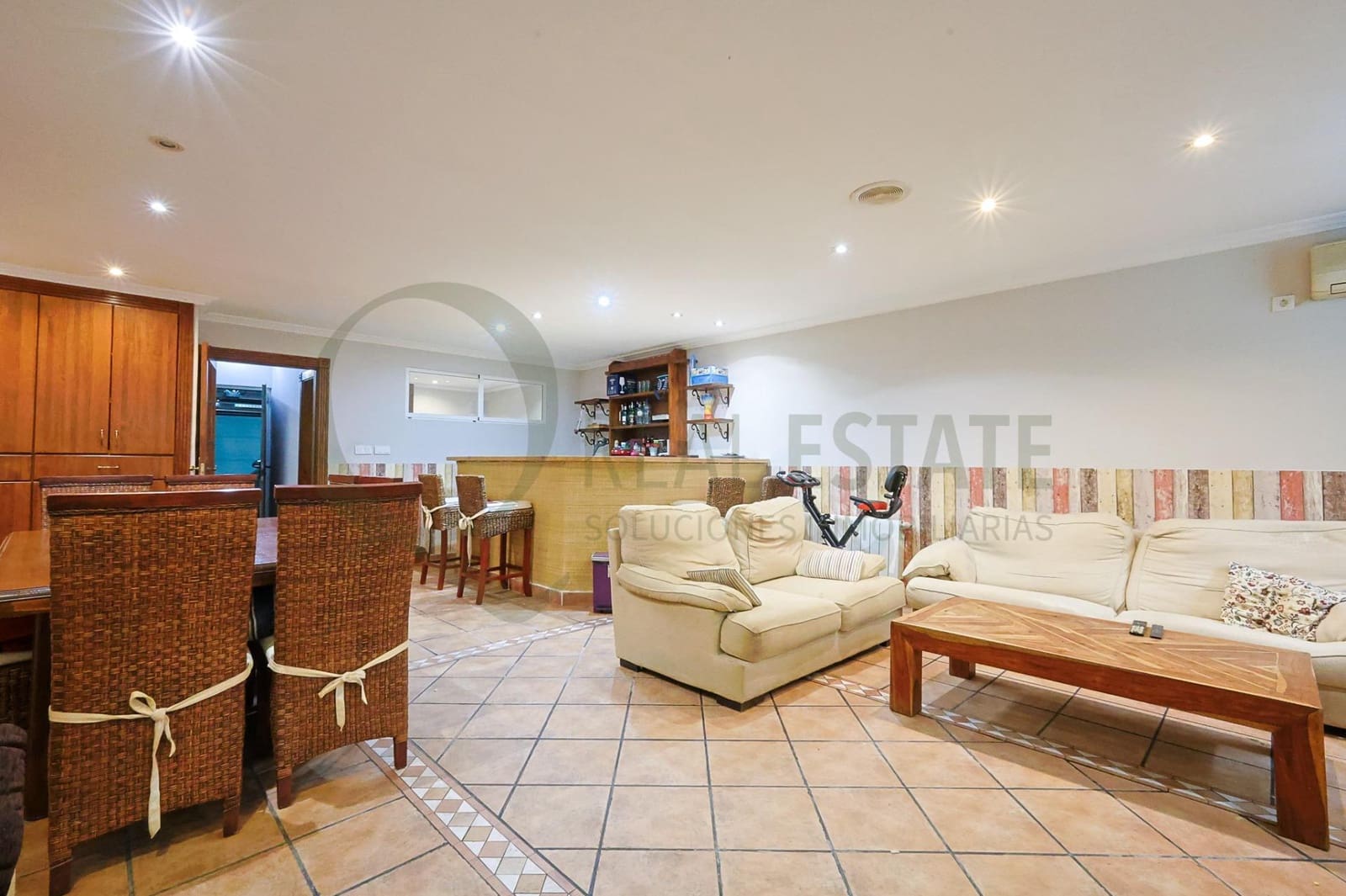 5 bedroom Terraced Villa for sale in Alicante / Alacant city with pool garage - € 774,800 (Ref: 9721729)