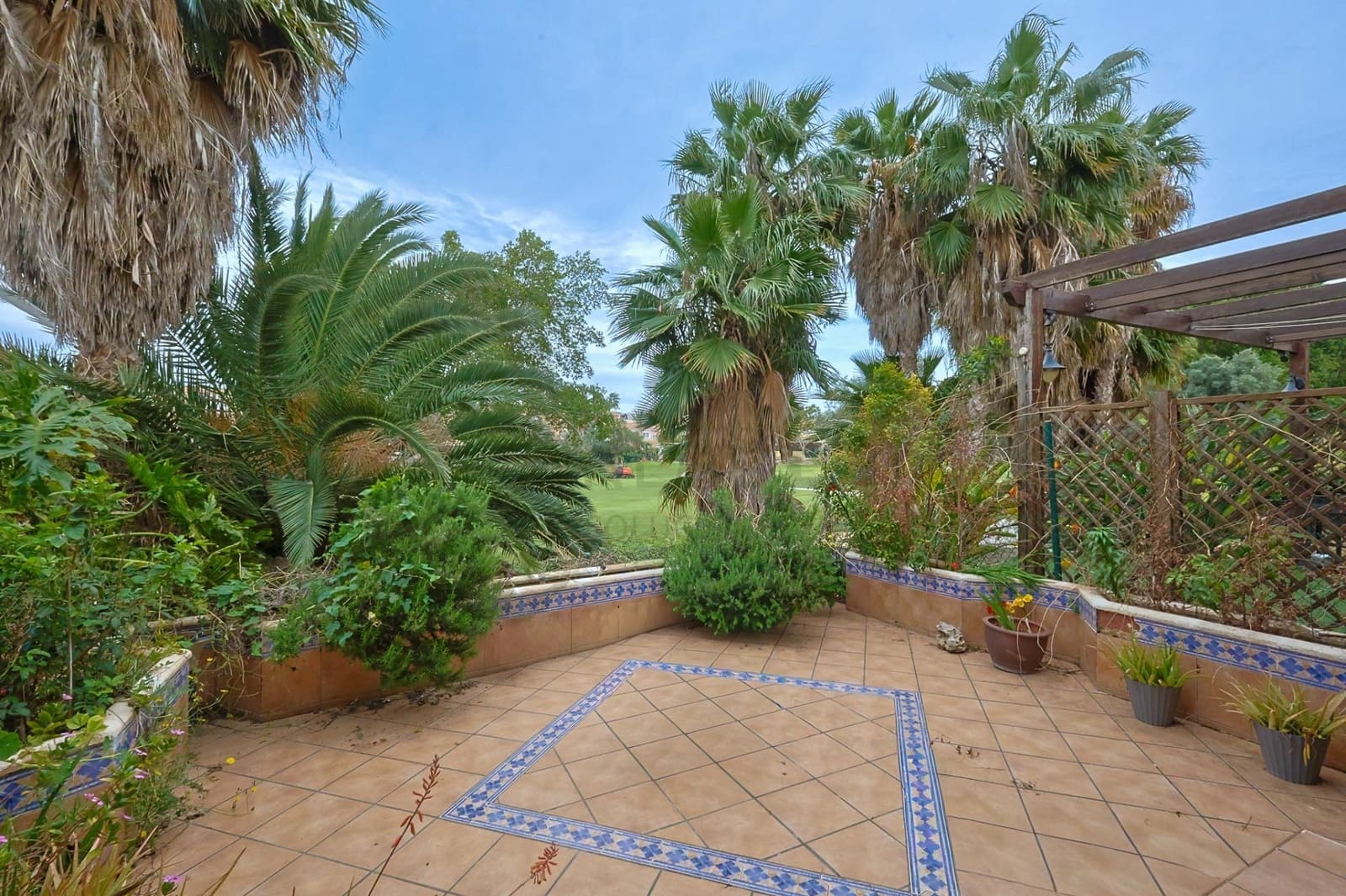 5 bedroom Terraced Villa for sale in Alicante / Alacant city with pool garage - € 774,800 (Ref: 9721729)