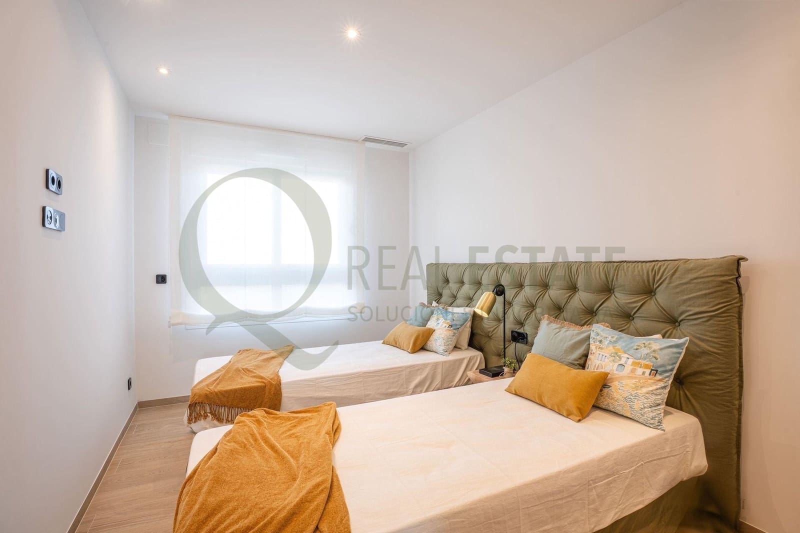 2 bedroom Apartment for sale in Algorfa with pool garage - € 289,000 (Ref: 9721730)