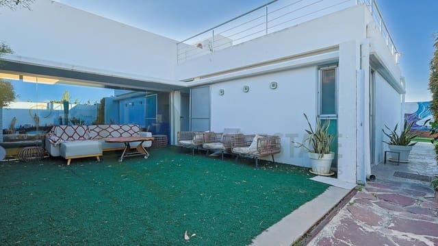 5 bedroom Villa for sale in Muchamiel / Mutxamel with pool garage - € 680,000 (Ref: 9726662)