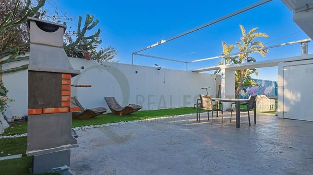 5 bedroom Villa for sale in Muchamiel / Mutxamel with pool garage - € 680,000 (Ref: 9726662)