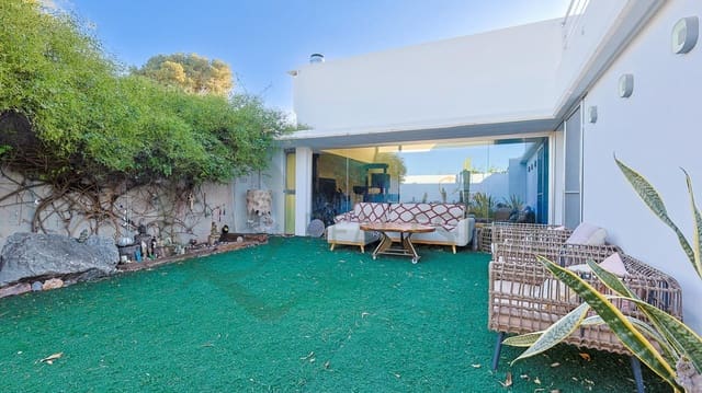 5 bedroom Villa for sale in Muchamiel / Mutxamel with pool garage - € 680,000 (Ref: 9726662)