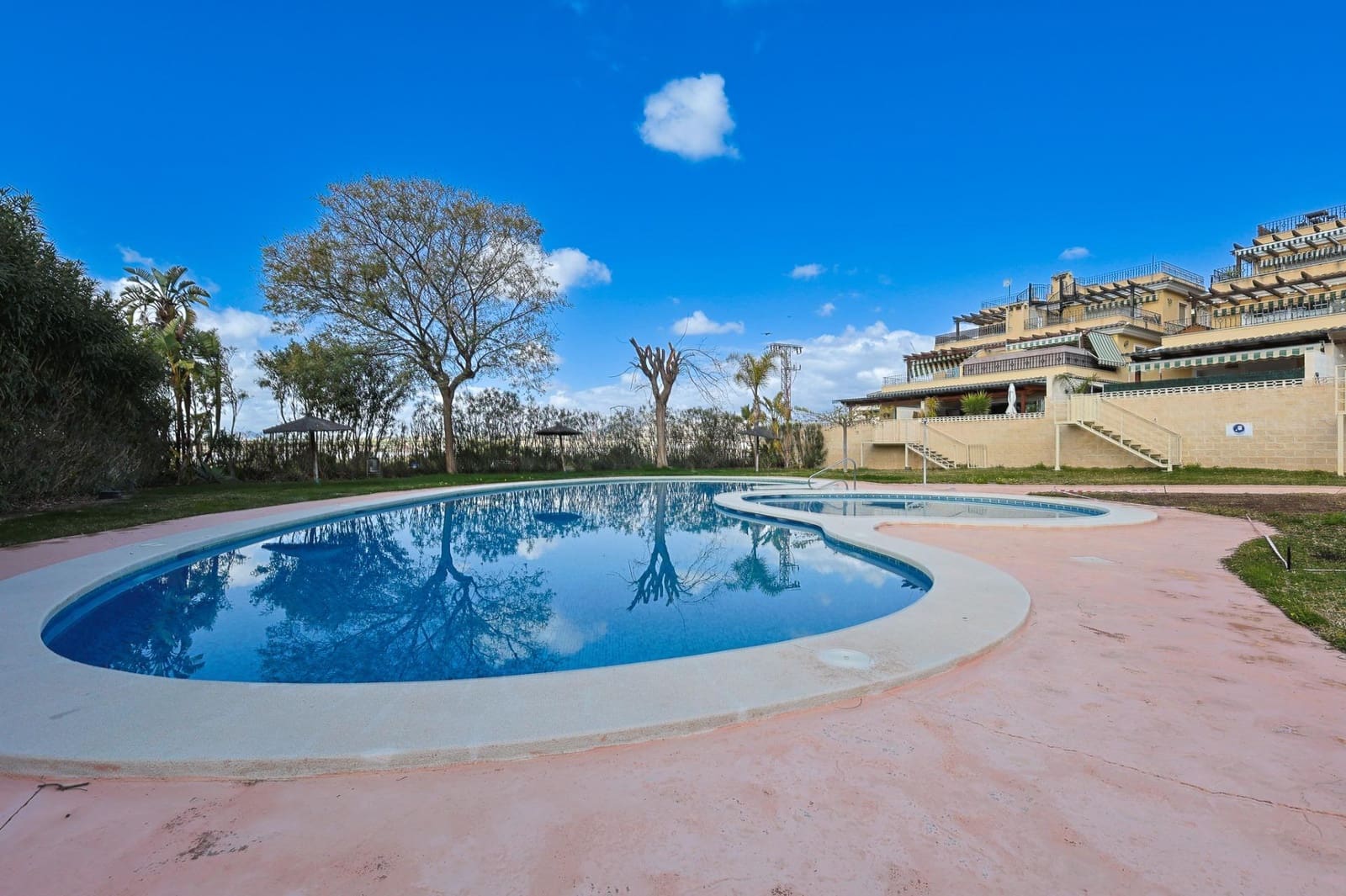 3 Zimmer Wohnung zu verkaufen in Muchamiel / Mutxamel mit Pool Garage - 273.000 € (Ref: 9732157)