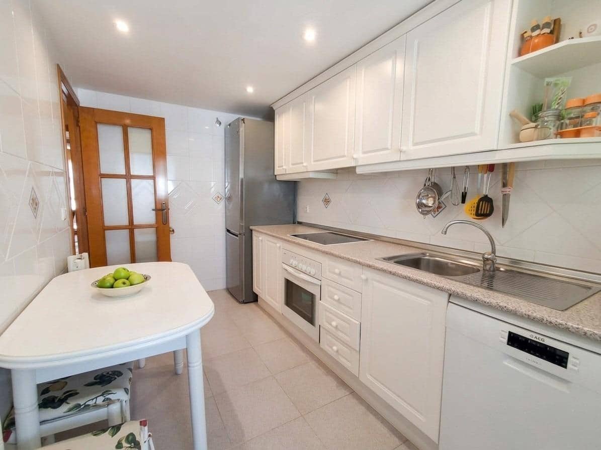 3 soveværelse Lejlighed til salg i Playa de San Juan med swimmingpool - € 539.000 (Ref: 9735607)