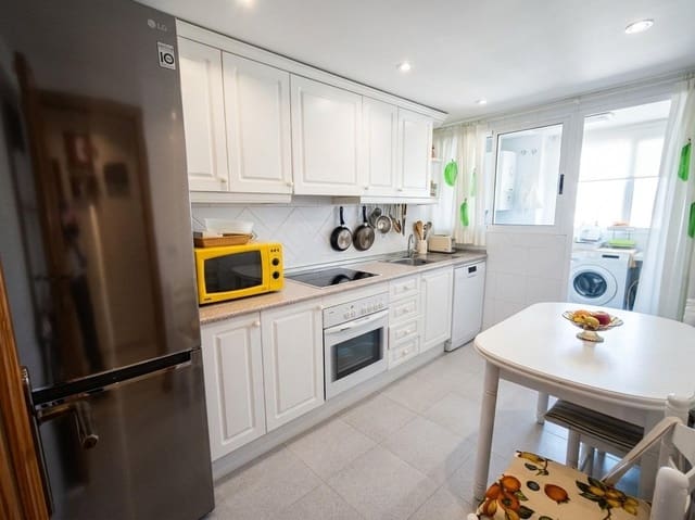 3 slaapkamer Flat te koop in Playa de San Juan, Alicante stad met zwembad - € 539.000 (Ref: 9735607)