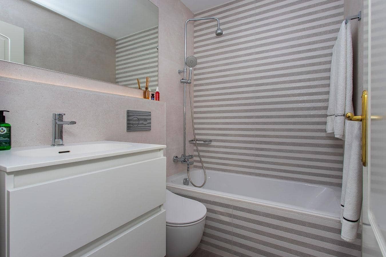 3 soverom Bungalow til salgs i Playa de San Juan med svømmebasseng garasje - € 636 000 (Ref: 9735608)