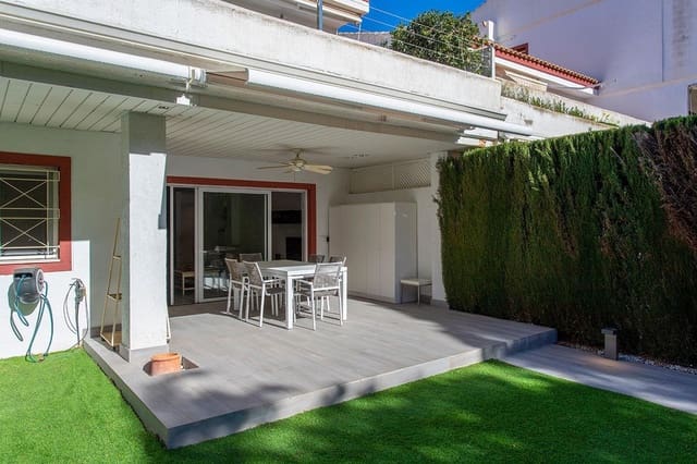 3 soverom Bungalow til salgs i Playa de San Juan, Alicante by med svømmebasseng garasje - € 636 000 (Ref: 9735608)