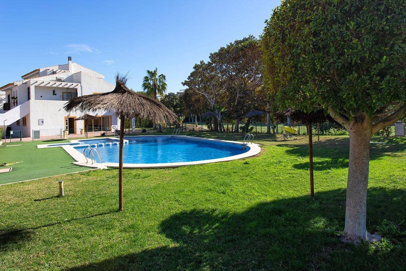 3 soverom Bungalow til salgs i Playa de San Juan med svømmebasseng garasje - € 636 000 (Ref: 9735608)