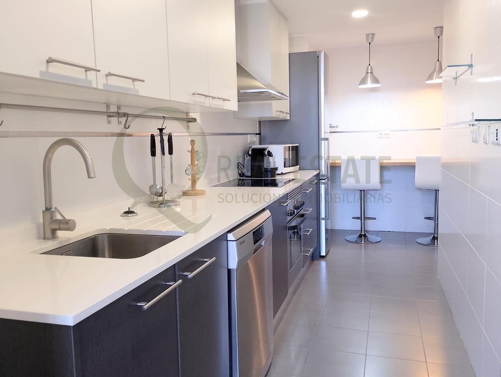 3 quarto Apartamento para venda em Alicante cidade com piscina garagem - 840 000 € (Ref: 9735609)