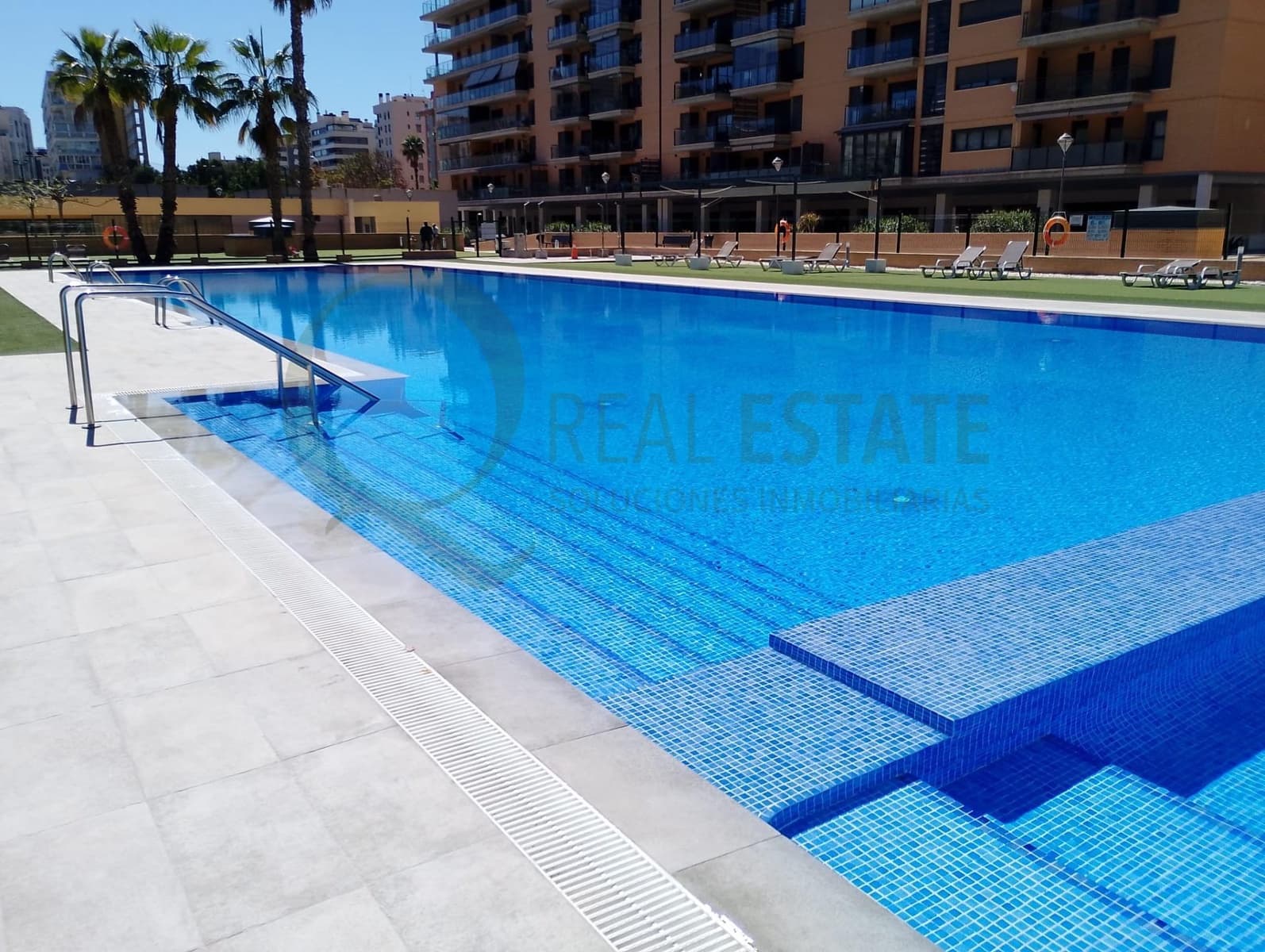 3 quarto Apartamento para venda em Alicante cidade com piscina garagem - 840 000 € (Ref: 9735609)