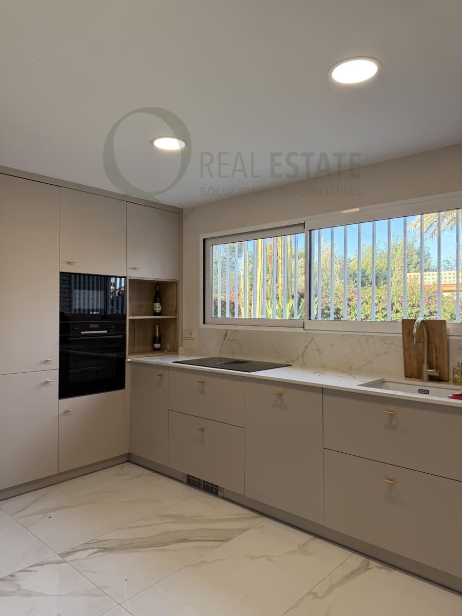 7 bedroom Villa for sale in La Font with pool garage - € 1,395,000 (Ref: 9735610)