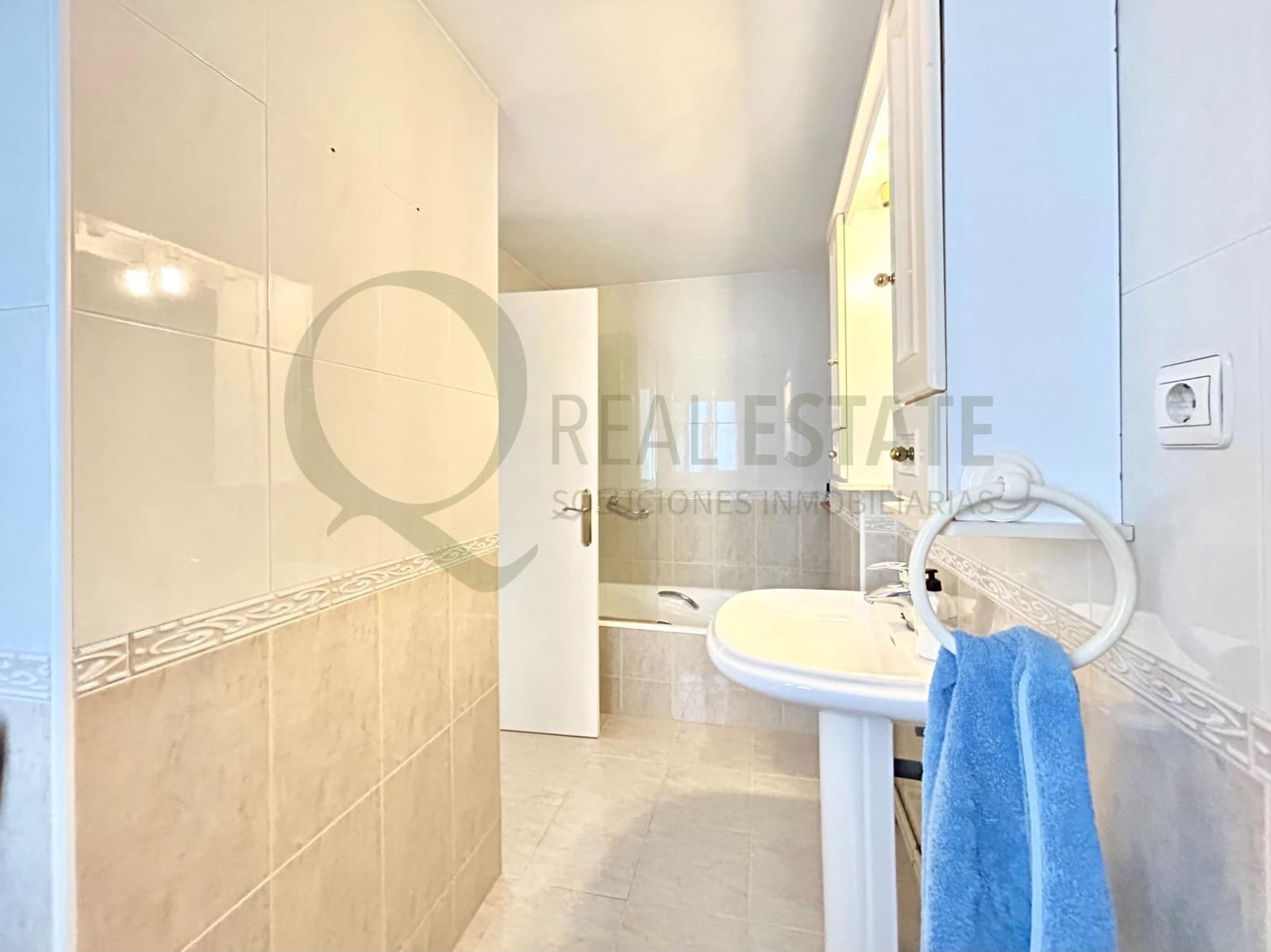 4 Zimmer Wohnung zu verkaufen in Alicante / Alacant Stadt - 395.500 € (Ref: 9738585)