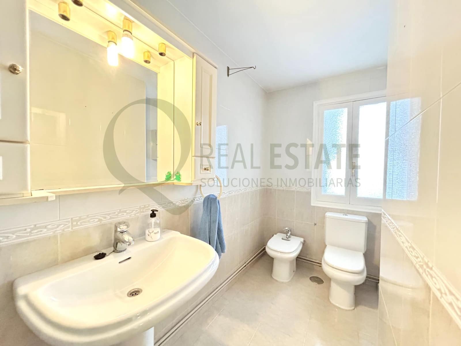 4 Zimmer Wohnung zu verkaufen in Alicante / Alacant Stadt - 395.500 € (Ref: 9738585)