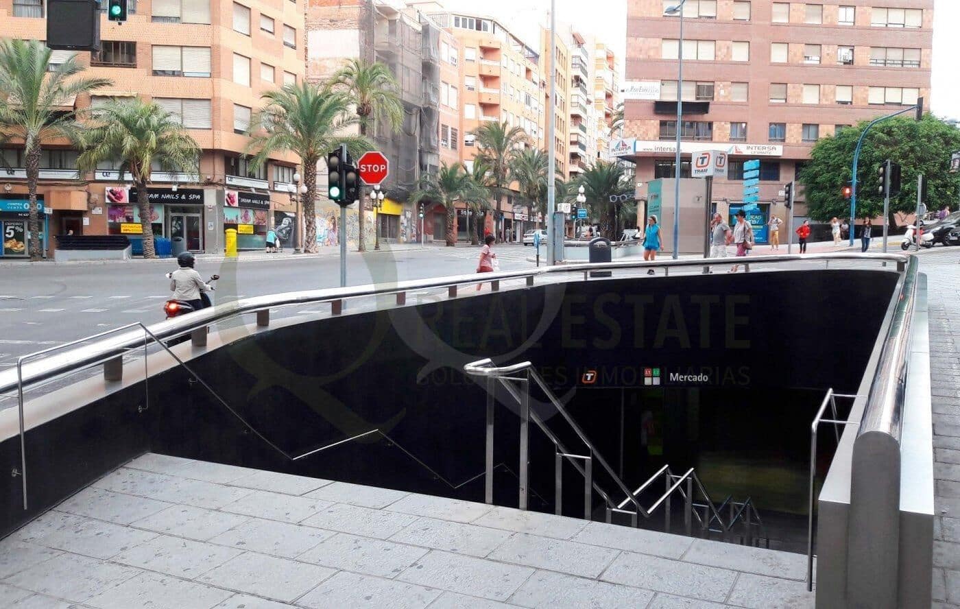 4 slaapkamer Flat te koop in Alicante stad - € 395.500 (Ref: 9738585)