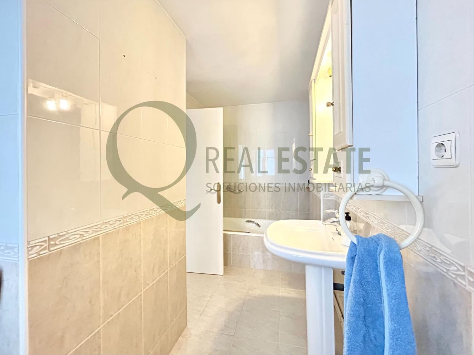 4 slaapkamer Flat te koop in Alicante stad - € 395.500 (Ref: 9738585)