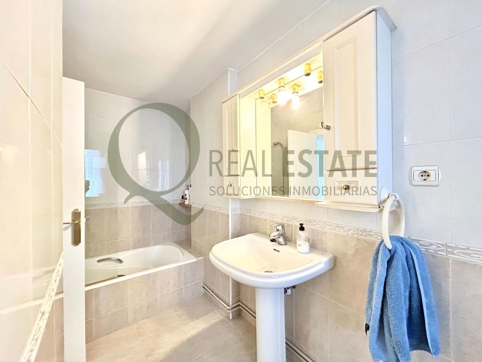 4 slaapkamer Flat te koop in Alicante stad - € 395.500 (Ref: 9738585)