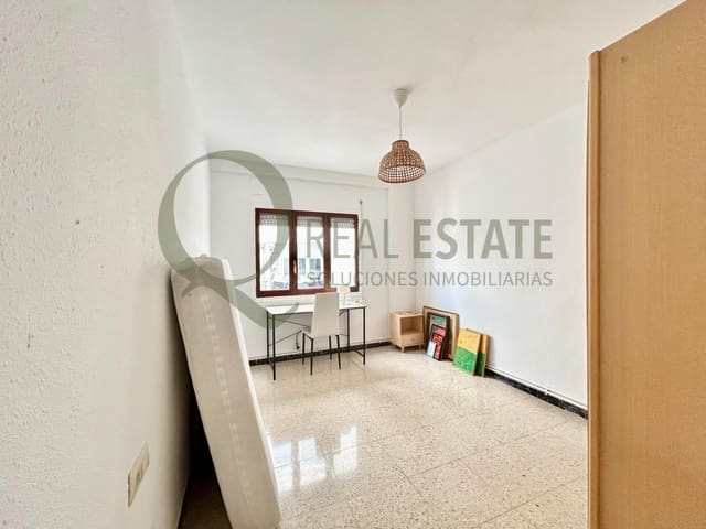 4 bedroom Flat for sale in Mercado, Alicante / Alacant city - € 379,500 (Ref: 9738585)