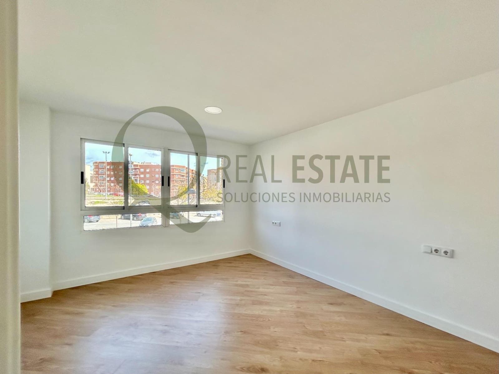 3 bedroom Flat for sale in San Vicente / Sant Vicent del Raspeig with pool - € 229,000 (Ref: 9741760)